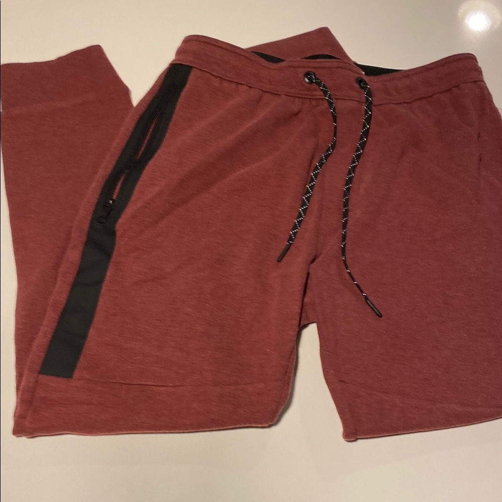 Men's American Eagle Red Jogger Pants